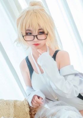 袁巴元