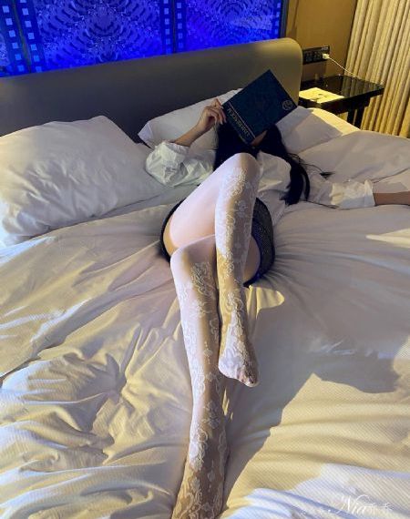 新婚不久上司出差被中出