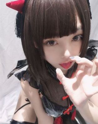 一边亲